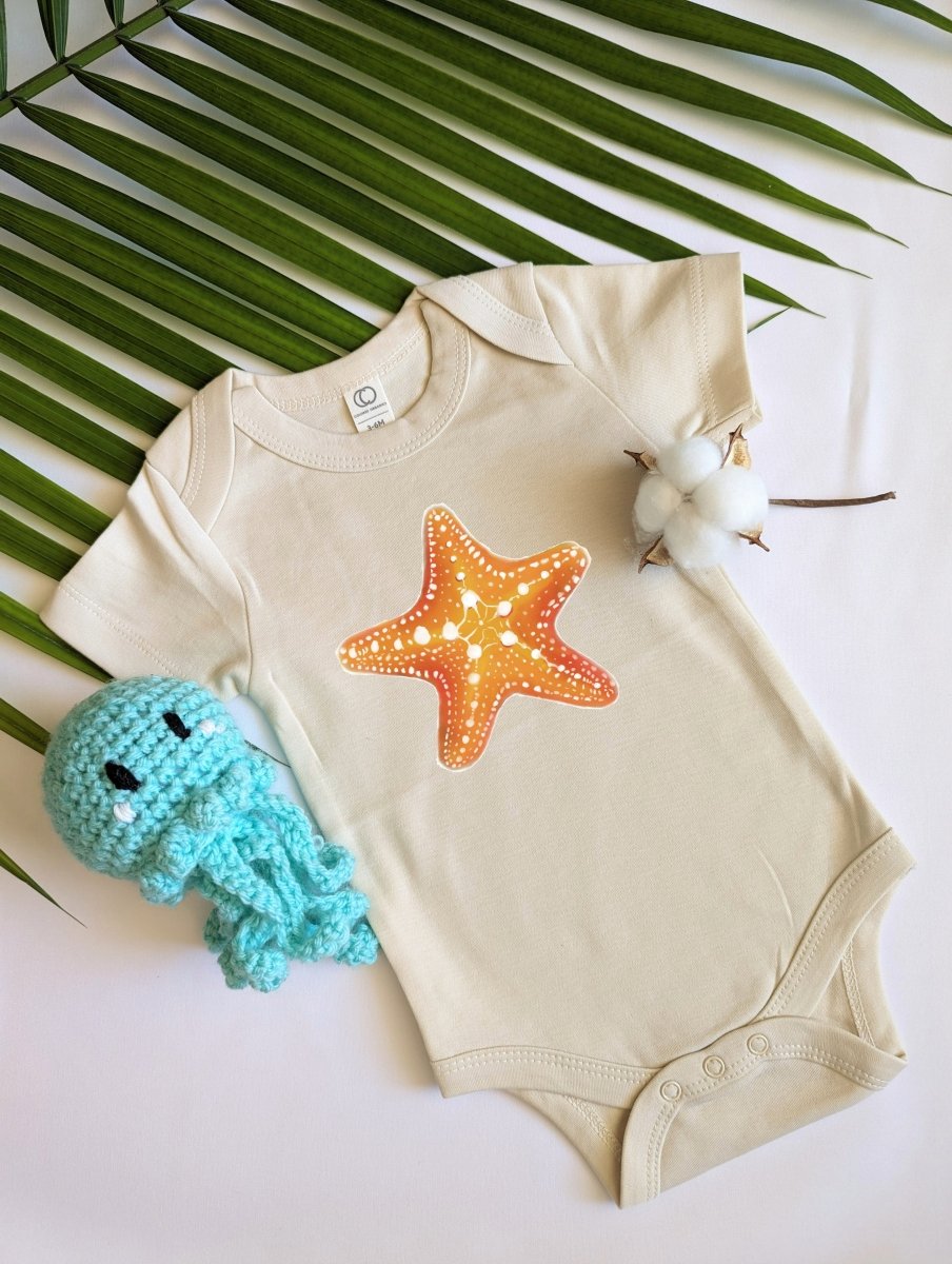 Organic Cotton Short Sleeve Baby Onesie with Starfish Design | Eco-Friendly Newborn Outfit | Ocean-Themed Baby Shower Gift